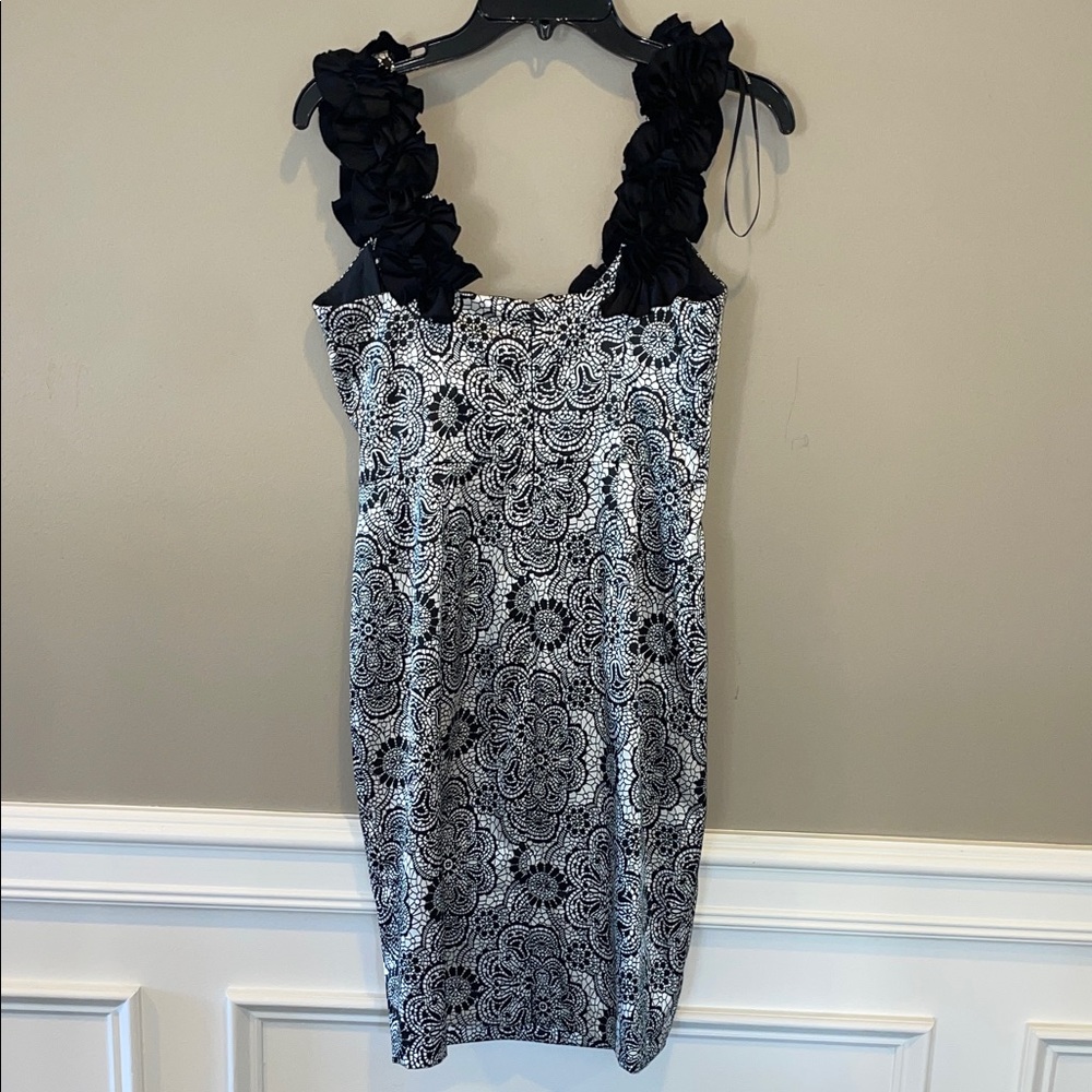 Maggy London Monochrome Floral Mini Dress - Picture 3 of 4
